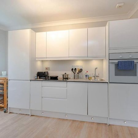 Apartamento Cosy 2 Bed In Kensington Olympia Londres Exterior foto